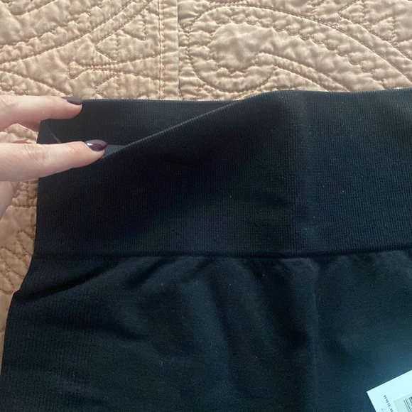 NWT WeWoreWhat seamless biker shorts - Picture 5 of 6